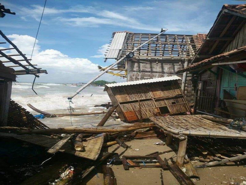 gelombang2btinggi2brembang2b-2bberita2brembang-9074301