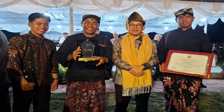 Desa Dasun Raih Penghargaan Desa Budaya 2024 Berkat Pelestarian Sejarah dan Tradisi Desa Dasun Raih Penghargaan Desa Budaya 2024 Berkat Pelestarian Sejarah dan Tradisi